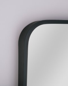 Spiegel Nico mit schwarzem Alurahmen 